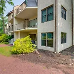 4-Season Condo On Big Boulder Lake With Views!