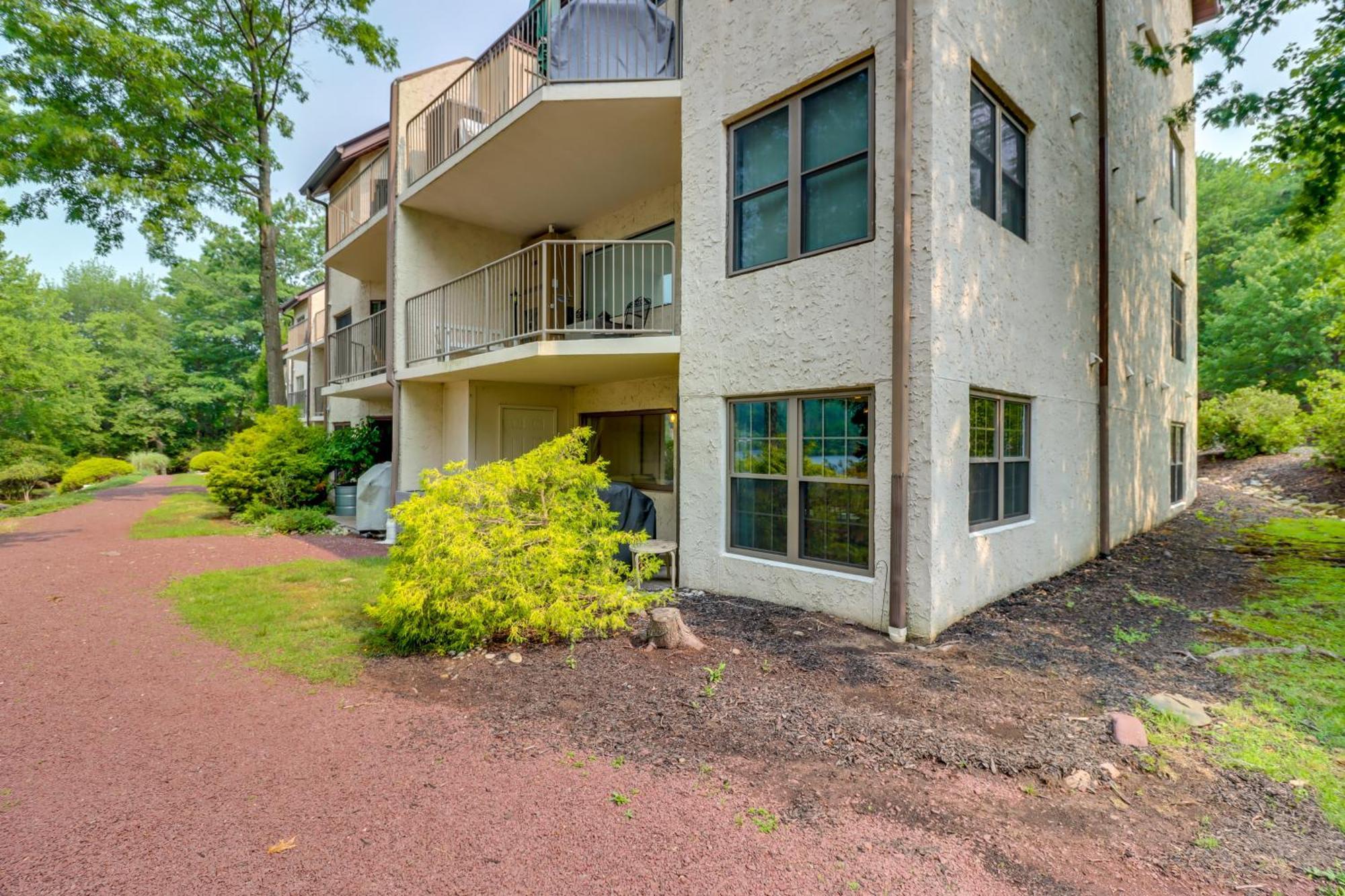 Apartment 4-season On Big Boulder With Views! Lake Harmony